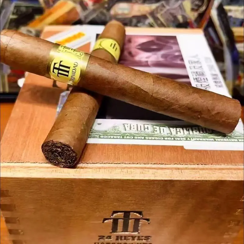 千里达  国王 Reyes（雷耶丝）